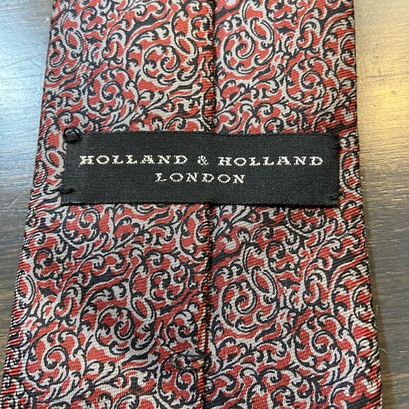 Holland & Holland London Pure Silk Tie – Red Scrollwork Pattern - Picture 2 of 4